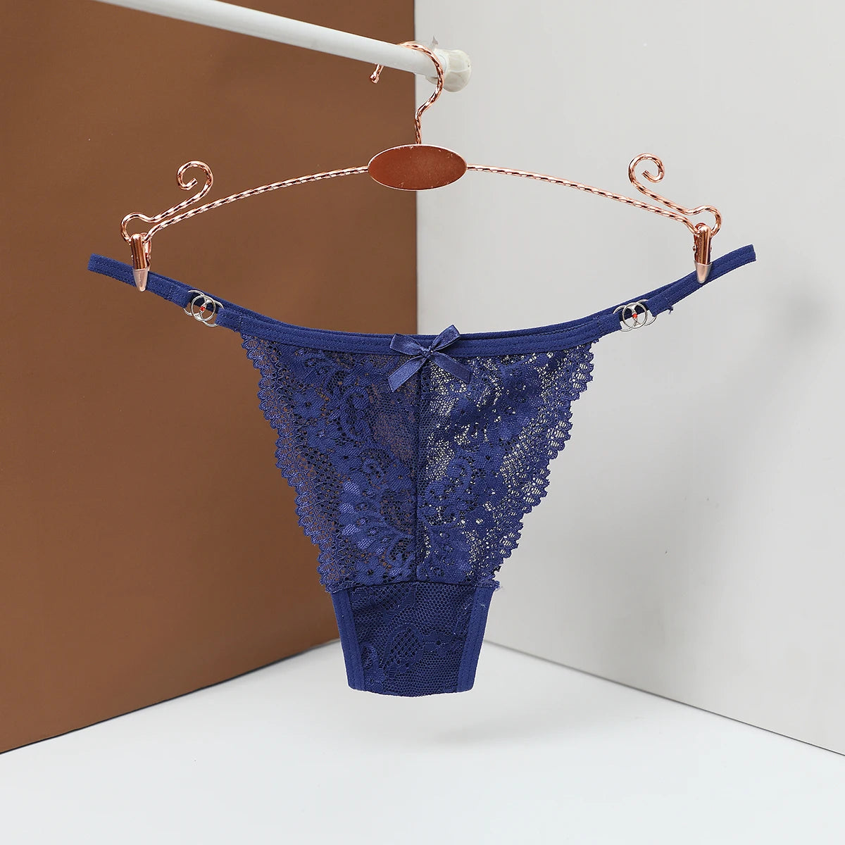 Women's Thongs G-string Panties Sexy Lace Flowers Low Waist Briefs Fashion Underpants Transparent T-back Underwear