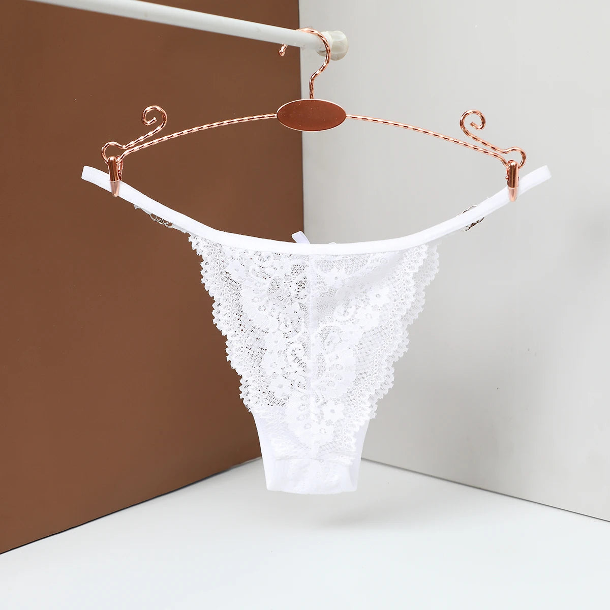Women's Thongs G-string Panties Sexy Lace Flowers Low Waist Briefs Fashion Underpants Transparent T-back Underwear