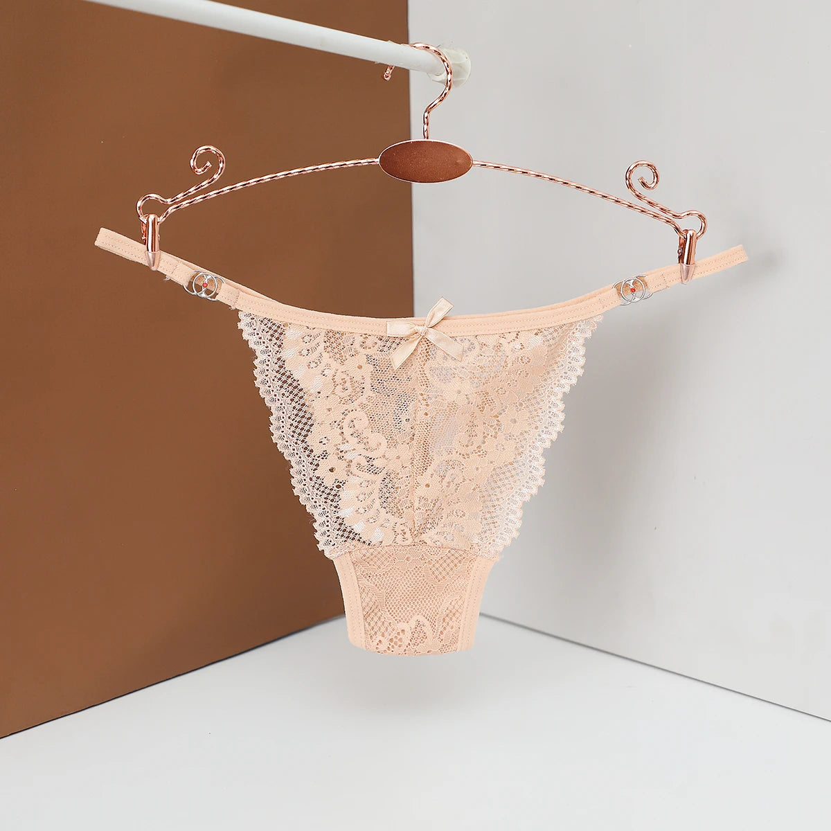 Women's Thongs G-string Panties Sexy Lace Flowers Low Waist Briefs Fashion Underpants Transparent T-back Underwear